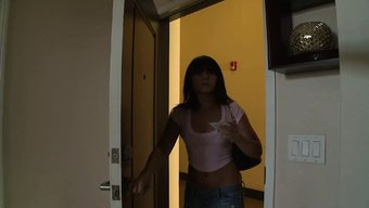 Alman Genç Delinir Ve Yaşlı Adamın Penisine Biner