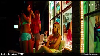 Ashley Benson, Selena Gomez Ve Vanessa Hudgens Çıplak Ve Kışkırtıcı Bir Gösteride