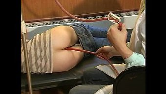 Rus Kadın Klinikte Lavman Oldu