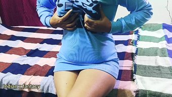 Desi Ev Kadınının Üniversite Erkek Arkadaşıyla Olan Gizli Ilişkisi Ev Yapımı Bir Videoda Yakalandı