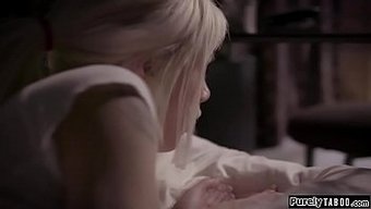 India Summer'In Ürkek Koruyucu Kızı, Üvey Ebeveynleriyle Oral Seks Yapıyor Ve Içine Giriyor