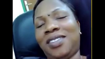 Haitili Kız Iş Üstünde Yakalandı Ve Ateşli Bir Sevişme Yaşadı.