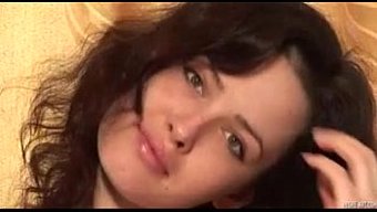 Dasha Astafieva'Nın Mastürbasyon Deneyimi