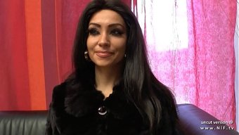 Kıllı Fransız Hatunun Casting Koltuğunda Çift Giriş Ve Fışkıran Boşalma