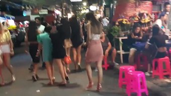 Bu Derleme Videoda Pattaya'Nın Walking Street'Inin En Üst Barlarını Izleyin