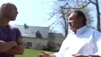 Orphea Belle, Fransız Karısının Kocasının Iş Arkadaşlarıyla Aldatması Ve Yurt Karşılaşmalarıyla Eğleniyor.