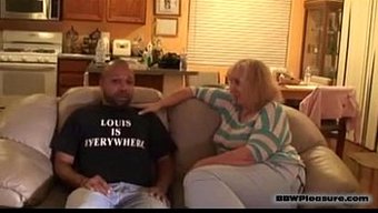 Jamie Monroe'Nun Büyük Göğüsleri Ve Poposuyla Yaptığı Irklararası Üçlü