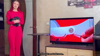 Bir Kız, Otel Odasında Ateşli Bir Buluşmada Sevgilisini Onun Arkadaşıyla Aldatıyor.