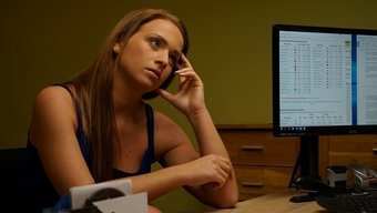 Nata, Cinsel Değişim Ile Öğrenim Kredisi Için Ajan Yardımı Arıyor