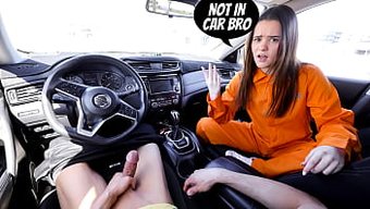 Trinity Olsen, Hapishane Ortamında Küçük Meme Zıplamasıyla Sıcak Bir Tabu Sahnesinde.