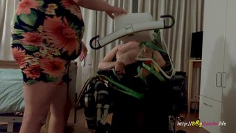 Hemşire Ve Boywonder, Engellilik Fetişiyle Sıcak Bir Erotik Deneyimde