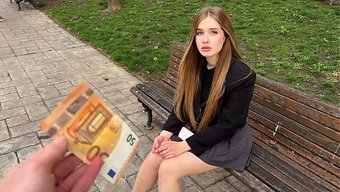 Çaresiz Kız: Bu Durumda Ne Yapardın?