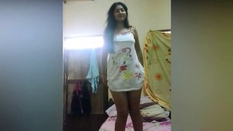 En Iyi Arkadaşının Samimi Videosu Beklenmedik Bir Şekilde Tahrik Olur.