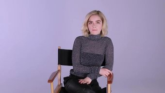 Kiernan Shipka Ile Mastürbasyonun Heyecanını Yaşayın