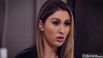 Aldatan Bebek Strapon Hakimiyetiyle Cezalandırılıyor