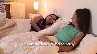 Viktoria Sweet'In En Iyi Arkadaşıyla Samimi Oral Buluşması