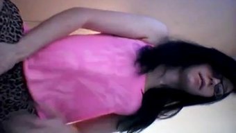 Gözlüklü Amatör Zevk Çığlıkları Atıyor