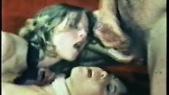 Tawny Pearl'Ün Retro Döngüsü: Seksle Çalışan Vintage Güzellik