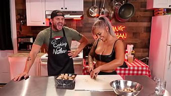 Bu Röportajda, Nathan Bronson Bir Mısır Yıldızı Olmakla Ilgili En Sevdiği Şeyleri Paylaşıyor