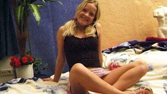 Ilk Kez Amatör Genç Kendini Kamerada Parmaklıyor