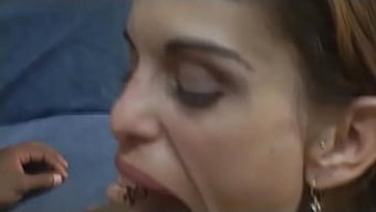 Zeki Olmayan Kadın Poposuna Nüfuz Ediliyor