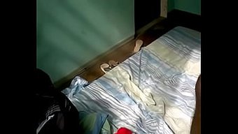 Kocası Tarafından Kameraya Yakalanan Karının Sadakatsizliği