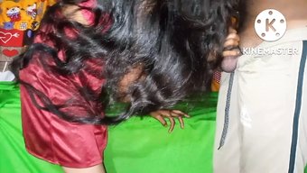 Ragini Bhabhi, Eniştesini Yatak Odasında Duygusal Bir Sohbet Için Davet Ediyor