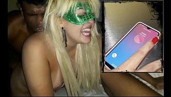 Brezilyalı Sarışın Milf, Kocasını Motel Odasında Iki Bbc Ile Aldatıyor