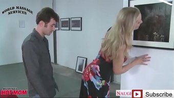 Sanat Galerisi, Üvey Anneyle Üvey Oğulun Birbirlerini Baştan Çıkardığı Bir Yere Dönüşüyor.