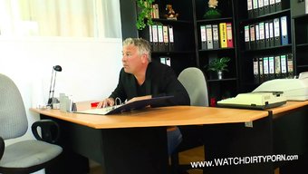 Karlie Brooks'Un Açık Video Başlığı: Vahşi Kadın Tarafından Istenen Sert Seks