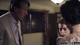 Eyleme Yakalandı: Üvey Ablasıyla Üvey Babasının Keşfiyle Samimi Karşılaşması