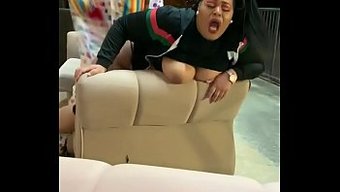 Yaramaz Bir Ren Geyiği Cosplaying: Bir Xxx Noel Hikayesi