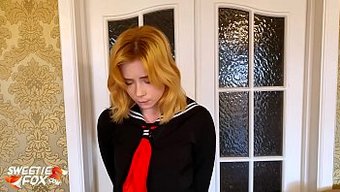 Orta Yaşlı Adam, Spermini Yutan Okul Kızını Yoğun Bir Şekilde Yüz Sikiyor Ve Tokatlıyor