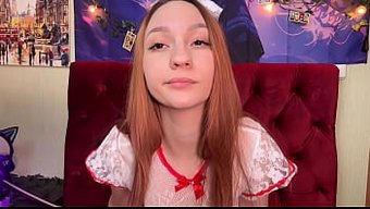 Dolgun Bir Hemşire Ve Onun Favori Seks Oyuncaklarıyla Duygusal Bir Solo Seans