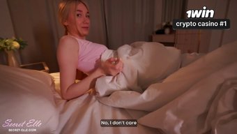 Sikiş Yok: Üvey Kız Kardeşim Beni Ortak Yatakta Mastürbasyon Yaparken Yakaladı, Klitorisini Aletime Sürttü, Gizli Elle Tarzı