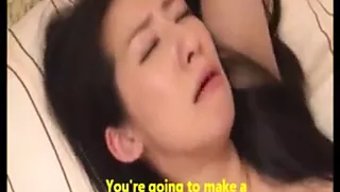 Japon Üvey Anne Genç Adama Zevk Ve Arzuyu Öğretiyor