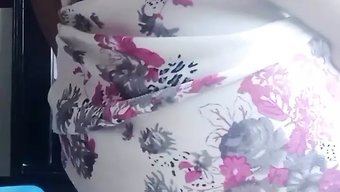 Olgun Kadın Şöhret Deliğinde Seks Için Çılgına Dönüyor