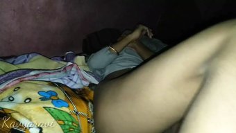 Biseksüel Okul Kızının Sınıfta Sıcak 69 Seansı