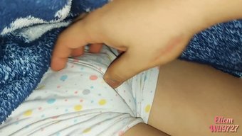 Desi Üvey Kız Kardeşinin Samimi Anları Ve Ev Yapımı Masaj