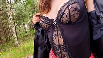 Yol Kenarında Kadınla Seks Yapmayı Seçip Çekici Kalçalarına Boşaldı