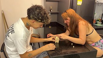 Üvey Anneme Şapkadan Tavşan Çıkarabileceğime Bahse Girdim, O Da Bunu Görmeliydi.