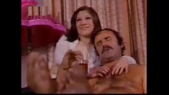 Vintage Türk Erotika: Kazim Kartal'In Dolgun Karısı Ve Çizgi Film Fetişi Ile Vahşi Yolculuğu