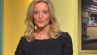 Kelly'Nin Baştan Çıkarıcı Ayak Fetişi Topuklu Ayakkabılar Ve Çoraplarla