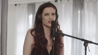 Azgın Herif, Jessica Ryan'In Amına Sert Aletini Tıktı.