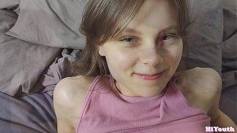 Bazen Komşumun Kasıklarıma Boşalmasına Izin Veriyorum.