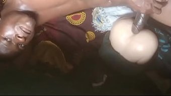 Genç Ve Azgın Genç Sert Bir Şekilde Beceriliyor