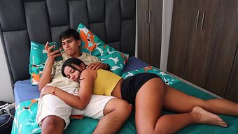 Bir Arkadaşıma Geldim Ama Sonunda Penisini Ağzımda Buldum.