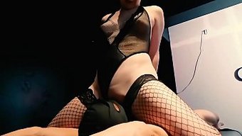 Bu 18 Yaşındaki Kızın Amında Erkek Arkadaşı Için Aşağılayıcı Bir Yüz Bakımı