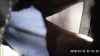 Toplu Taşıma Araçlarında Sri Lankalı Etek Altı Anları