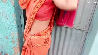 Kocasının Patronu Tarafından Baştan Çıkarılan Hint Güzeli Sıcak Bir Buluşmada